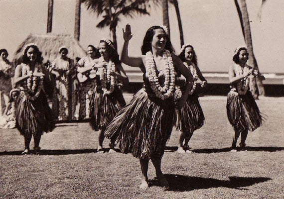 知っておきたいハワイの歴史 フラの光と陰 | TRUMP INTERNATIONAL