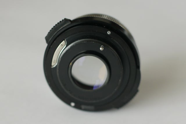 Carl Zeiss Ultron 50mm f1.8（M42マウント） | プラナーに映る影と光