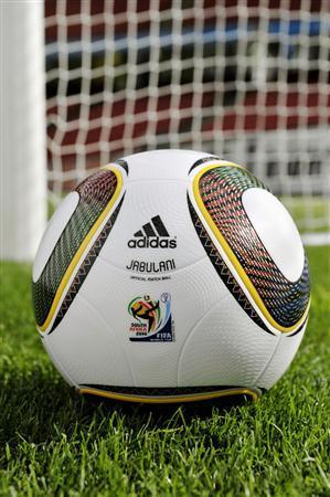 Ｗ杯南アフリカ大会公式球[ジャブラニ]の評価が急降下！ブレ球以外も