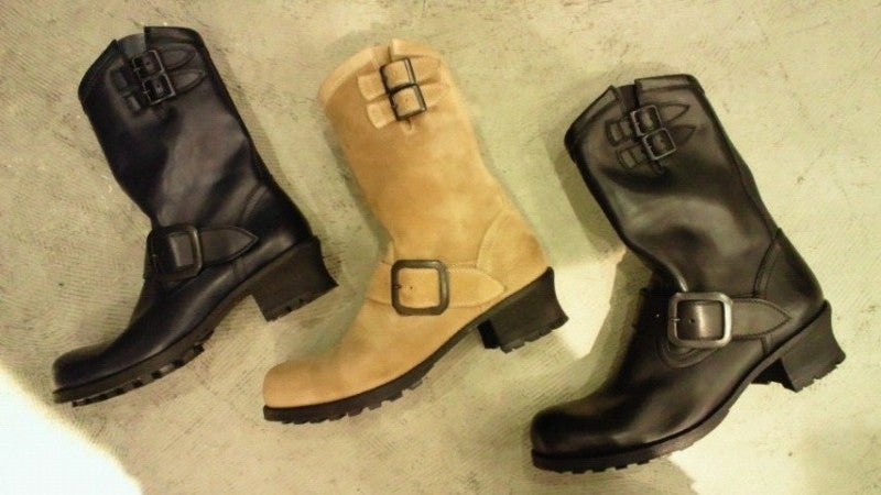 This is a boots   NO ID. official blog