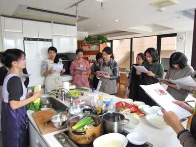 韓国料理研究家・ほんだともみのコリアンワールド-手作りキムチ教室