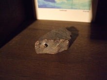アートテラー・とに~の【ここにしかない美術室】-小石