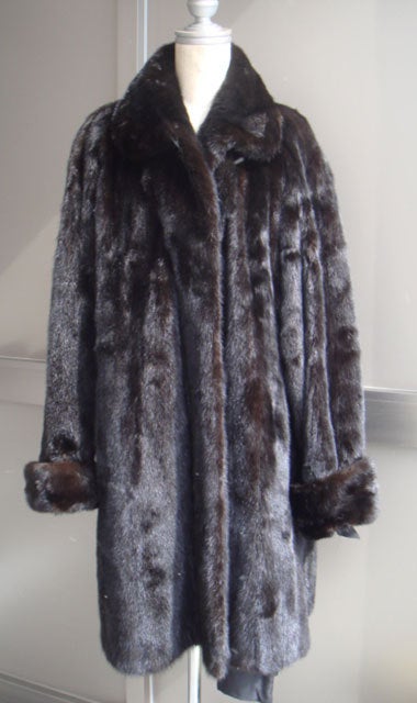 婦人物のミンクコートをメンズのダッフルコートに | 大木毛皮店工場長の毛皮修理リフォーム