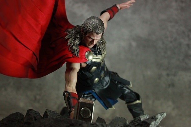 HOTTOYS THOR ダーク・ワールド ソー ライトアーマーver HOTTOYS THOR ダーク・ワールド ソー ライトアーマーver