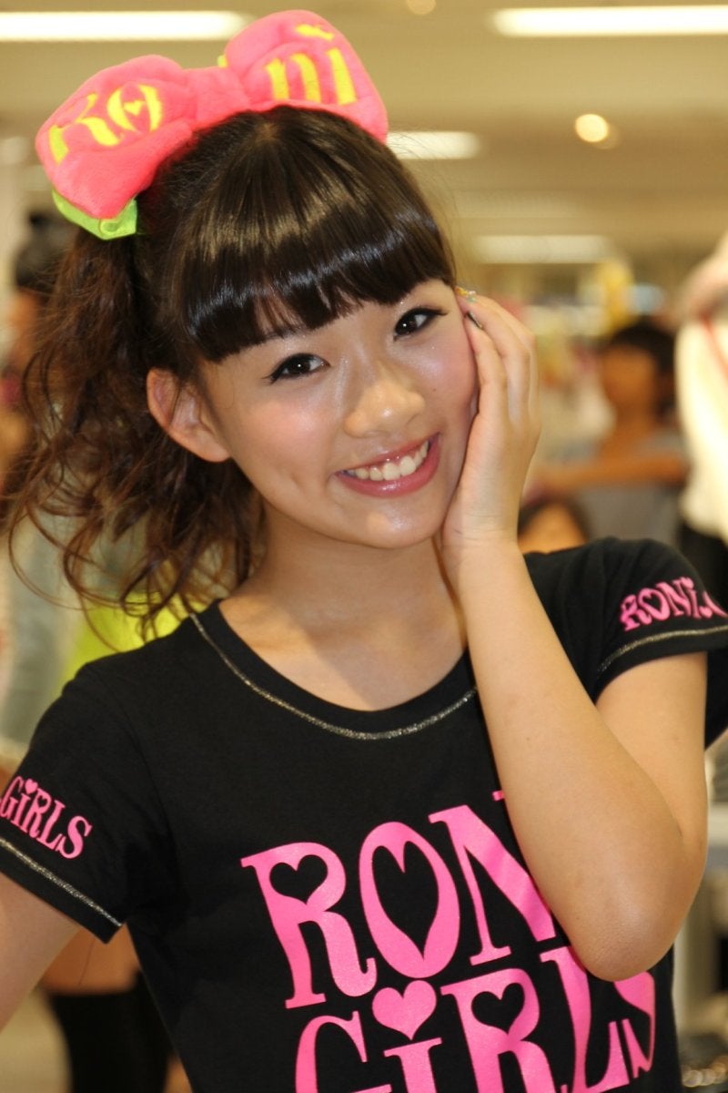 RONI GIRLS 5期生 ダンスステージ 2部@京王百貨店新宿店 | ハイパーなフラ日記