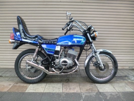 SUZUKI RG250カスタム | 旧車バイク専門店ZEROのオーナーが語る二輪の