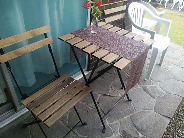 お庭にIKEAのガーデンテーブルを置いて寛ぐ | 紫陽花's Diary ～♪