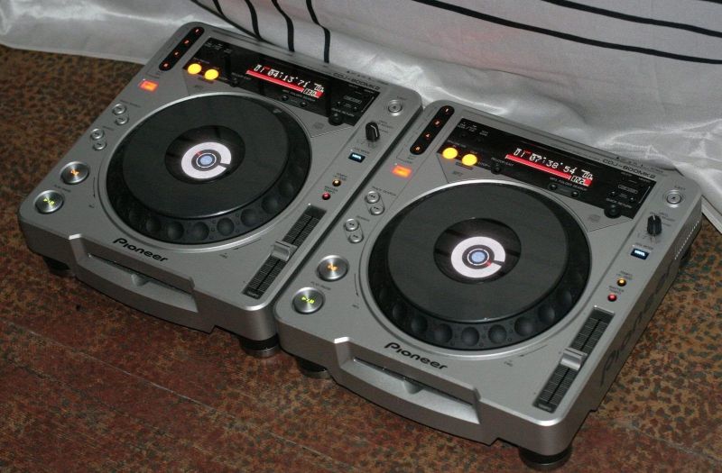 イマドキのDJ機材・・・ | Jのお得な情報をお届け!! イマドキのDJ機材・・・ | Jのお得な情報をお届け!!