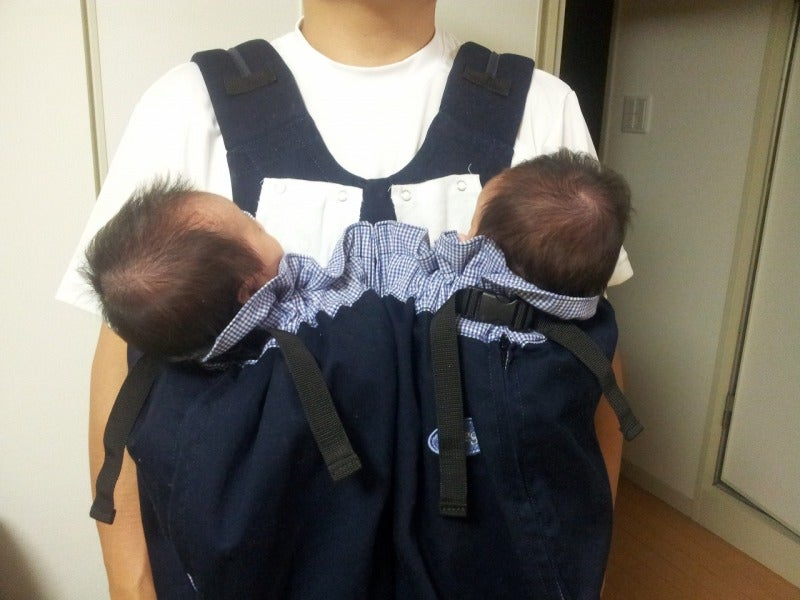 新生児でも使える双子用抱っこひも「ウィーゴツイン」レビュー | おもしろ画像とつれズレブログ