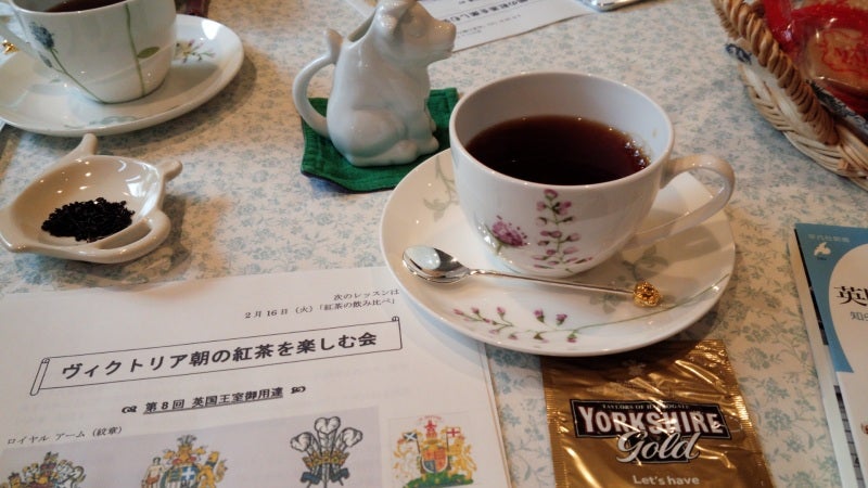 英国王室御用達の紅茶とクッキーでエリザベス女王の気分を味わう | 顔やせフェイシャル専門サロン 西宮甲子園