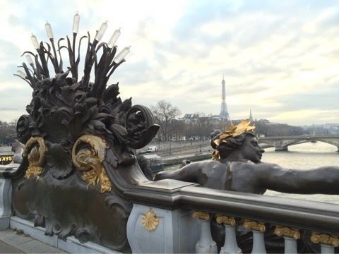 パリ随一の美しい橋-アレクサンドル３世橋-へ | 西方見聞録（旧パリ