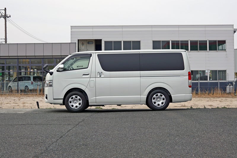 KDH206V ハイエース4WD をローダウン | タイヤ館福井インターの