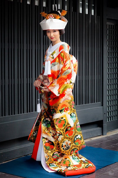 色打掛】色打掛の画像をHPに追加しました♪♪ | 京都の神社結婚式 