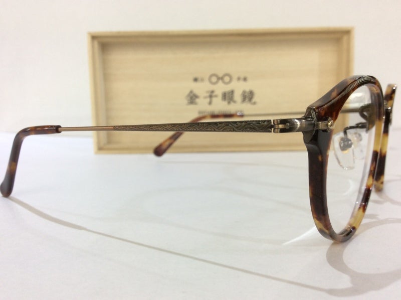 金子眼鏡 掌 （たなごころ） T-７４８ DEMI | グラッシーズのブログ