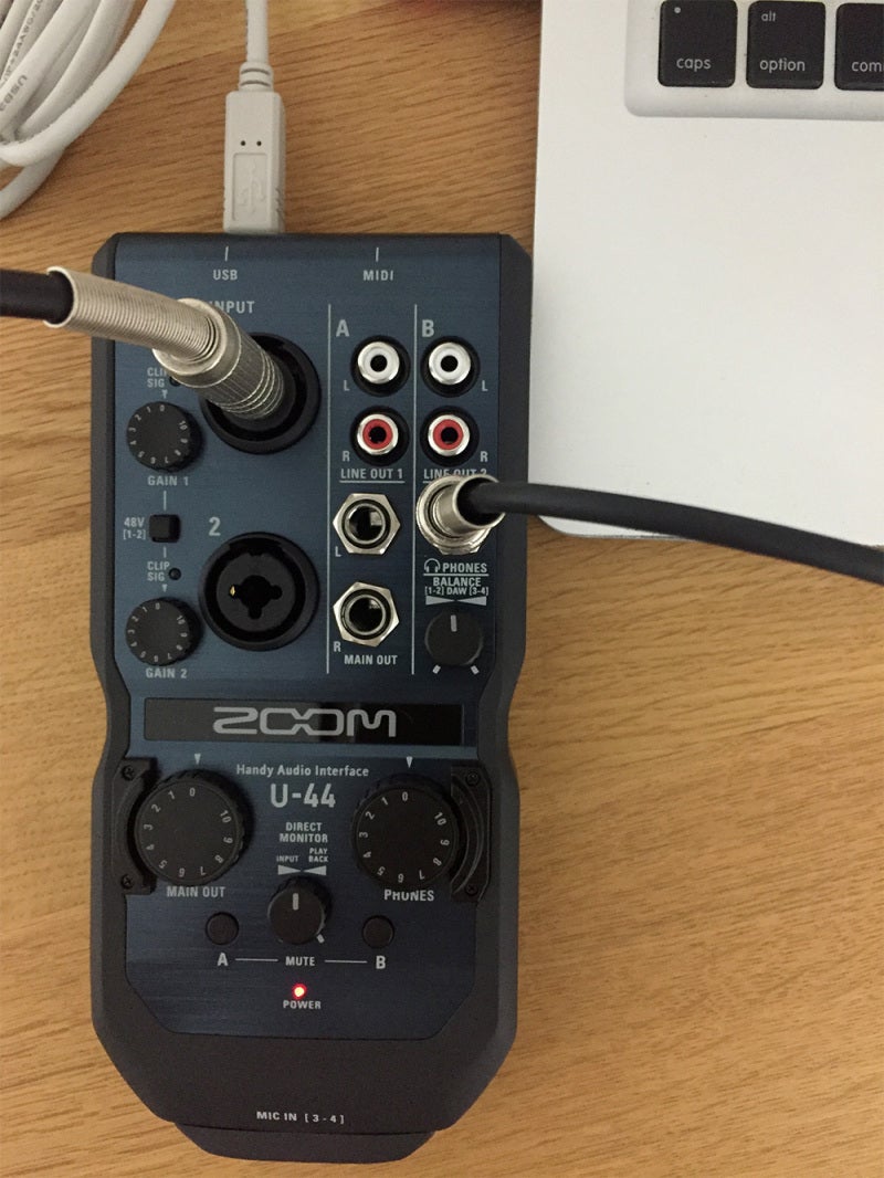 ZOOM U-44を使ってみた! | SOUND HOUSE ZOOM U-44を使ってみた! | SOUND HOUSE