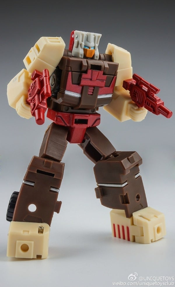 非正規品 Unique Toys製クロームドームとウィアードウルフらしき画像 非正規品 Unique Toys製クロームドームとウィアードウルフらしき画像