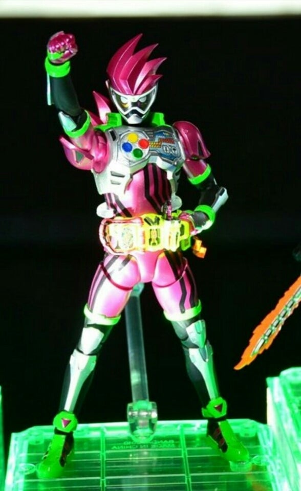 SHフィギュアーツ仮面ライダーエグゼイド3体セット登場