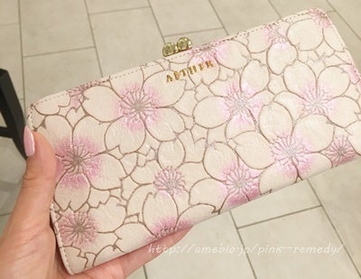 ピンクの革財布！がま口長財布は桜模様♪エーテルから♪ | ピンクの癒し♪