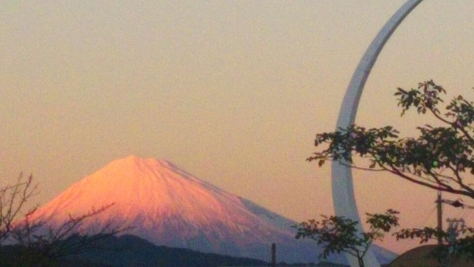 赤く染まる富士山が綺麗でした！ | 杉山千明のブログ
