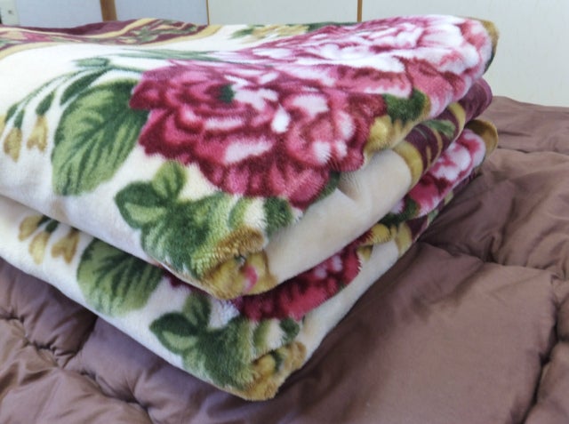 寝具のなるほど活用術『綿のタオルケットを綿毛布として使う』 ウメナ寝具の快眠BLOG
