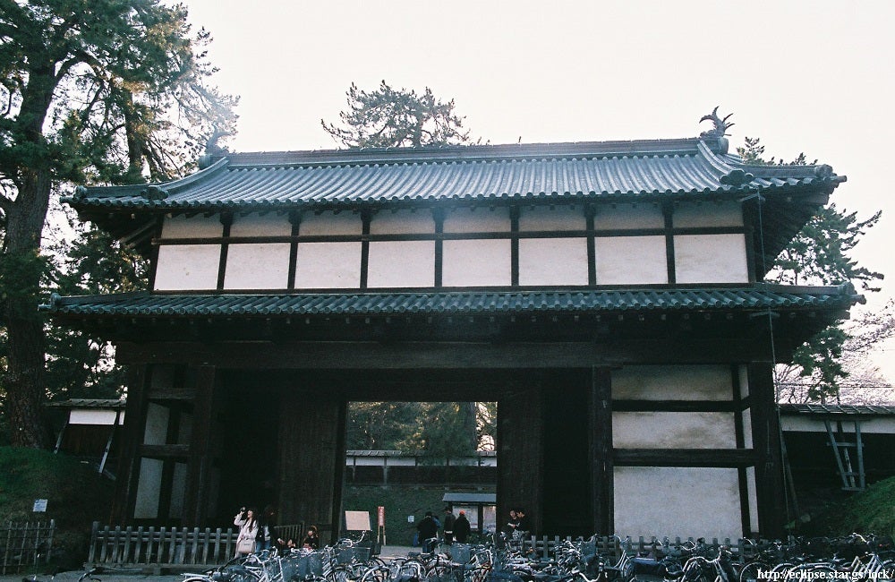 弘前城亀甲門の裏側
