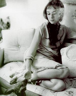 オードリー ヘップバーン 映画の小道具 煙草 Time Tested Beauty Tips Audrey Hepburn Forever