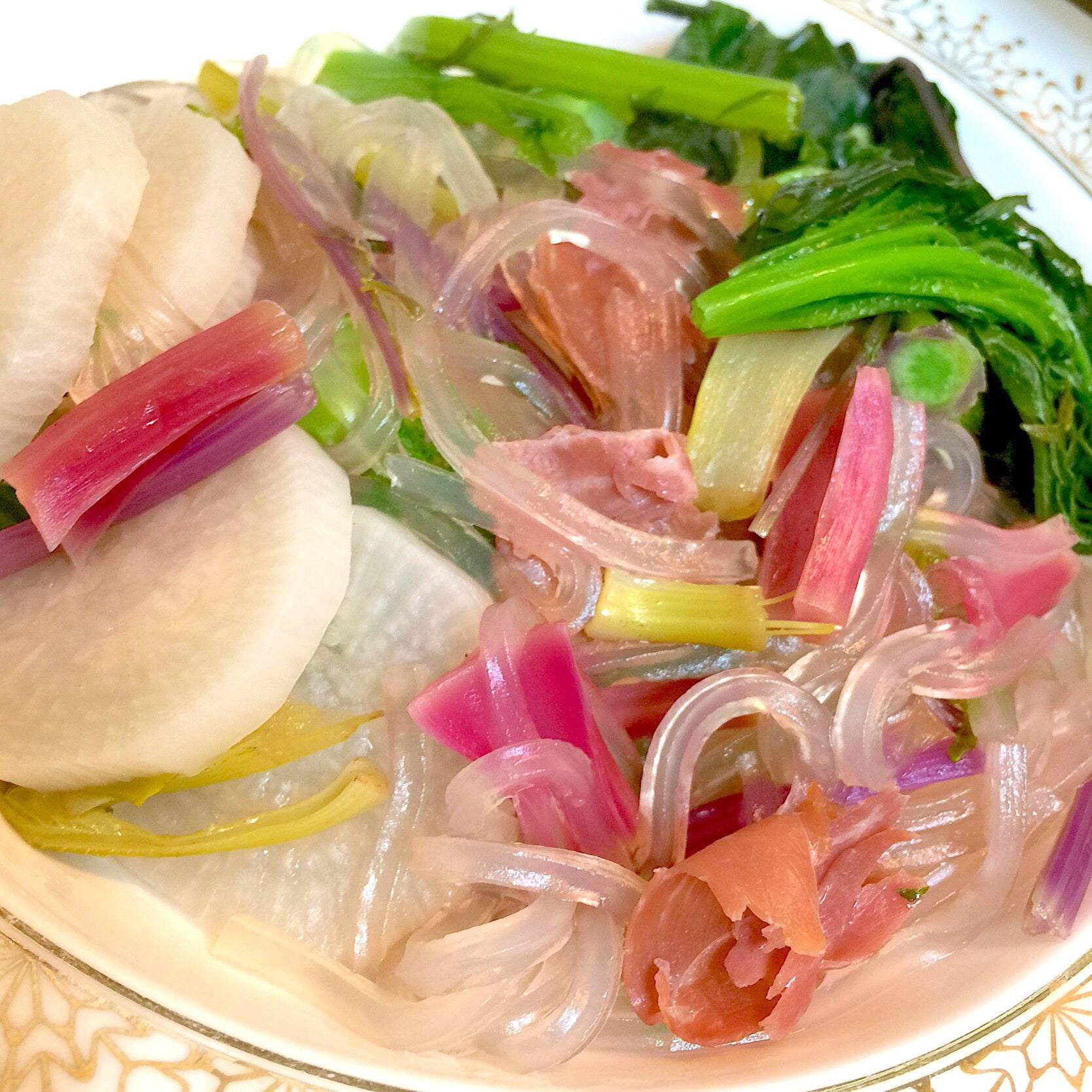 〆は生マロニー
オーガニック野菜のプロシュート鍋 SnapDish 料理カメラ