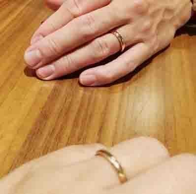 保田圭の夫が3月に失くした結婚指輪　新しい指輪が届く