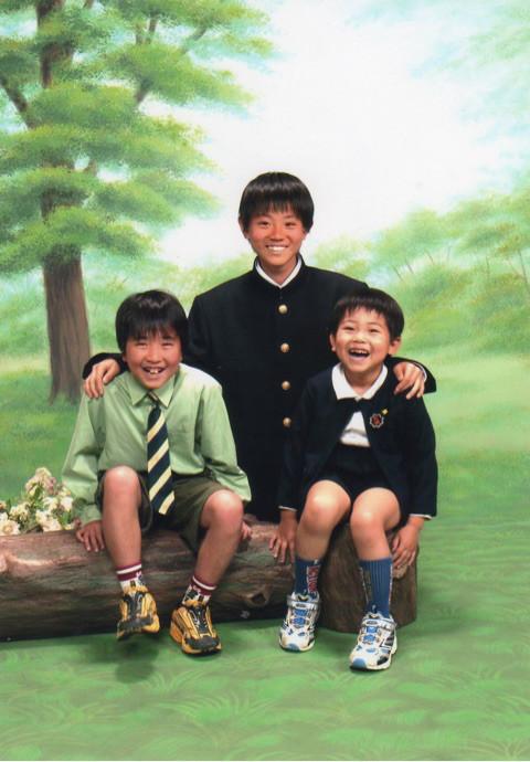 中学1年生の頃の菅田将暉　3兄弟写真を父親が公開「お気に入りの一枚です！」