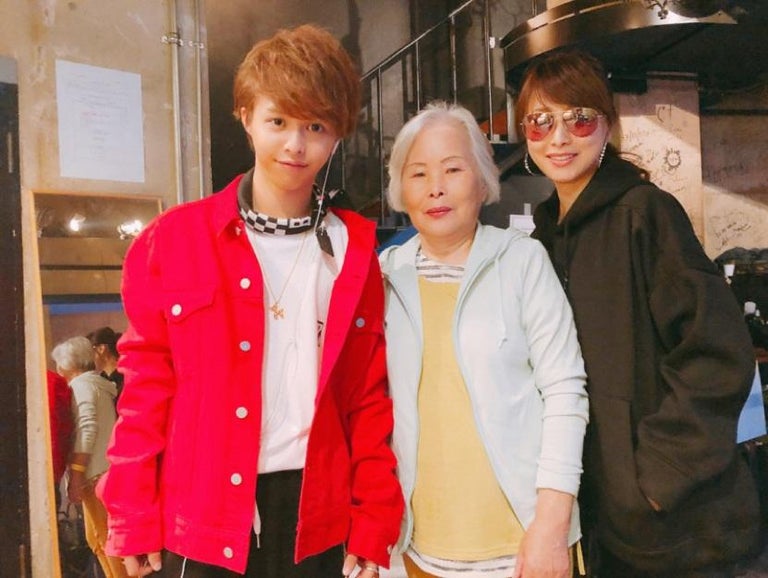 渡辺美奈代、息子と母と3世代ショット公開「嬉しそうな母です」