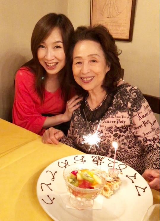 森口博子、82歳になった母親との2ショットを公開「母を誇りに思います」 - Ameba News [アメーバニュース]