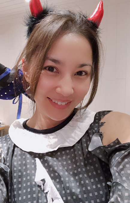 瀬戸朝香、メイド風のコスプレ姿を公開に「胸がキュンキュン」「とってもキレイ」の声