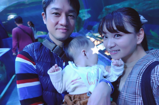 保田圭、家族で水族館へお出かけ　息子には「たくさんの経験をさせてあげたい」