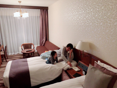 川崎希＆アレク、急遽一泊5万円のホテルに宿泊「やっちまったな、、、、」