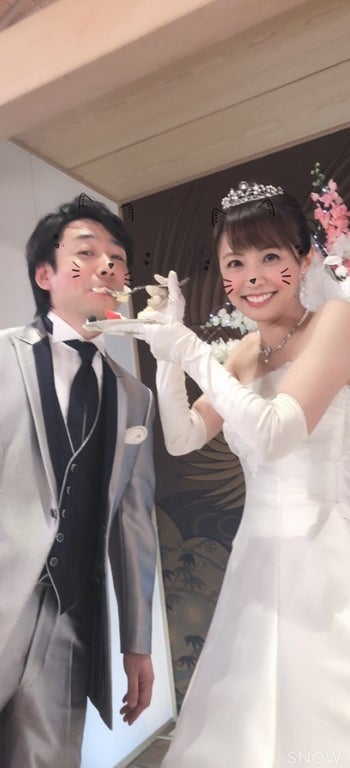 小林麻耶、香取慎吾が撮影した“プチ結婚式”写真を公開「自撮りをしてくださいました！」