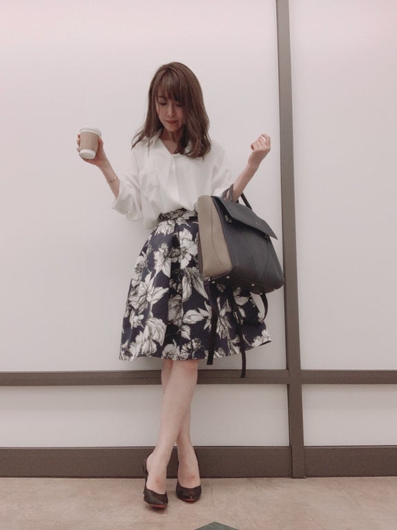 山川恵里佳、夫・モンキッキーがお直ししたスカートを公開「仕上がり綺麗！」