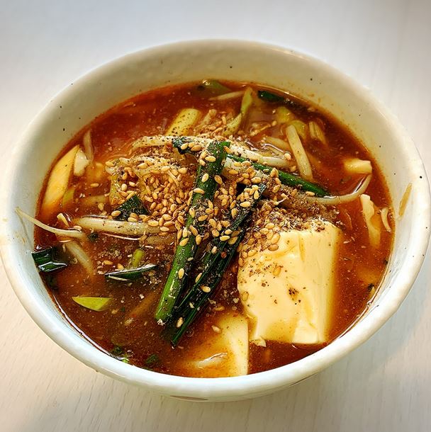 料理研究家・桜井奈々、低糖質な激辛スープのレシピを紹介「めっちゃ美味しかったです！」