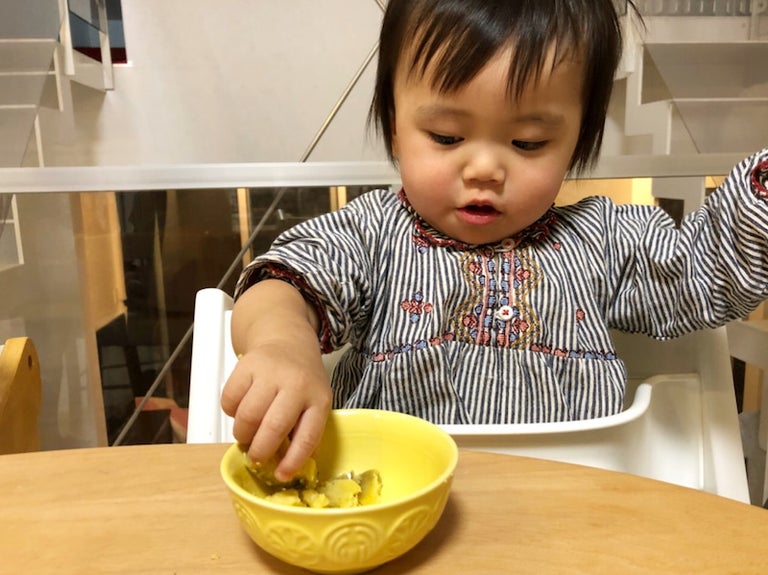 大渕愛子弁護士、“一生懸命”食事中の娘の姿に「なんか貫禄あるな～」