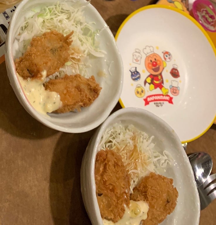 山川恵里佳、夫・モンキッキーとガストで4皿食べたもの「胃袋的には余裕」