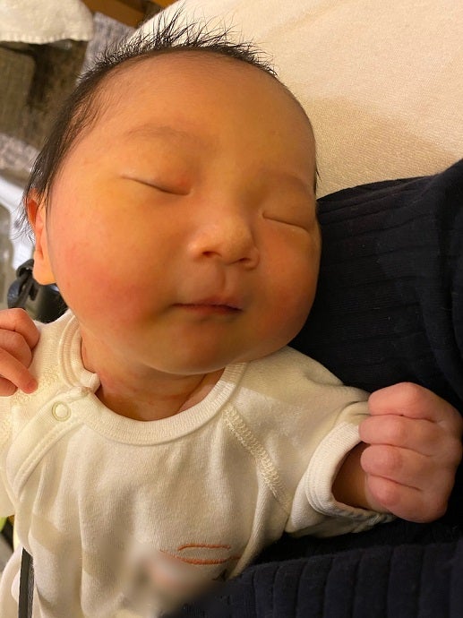 藤本美貴、第3子女児の写真を公開「まんまる」「めっちゃ可愛い」の声