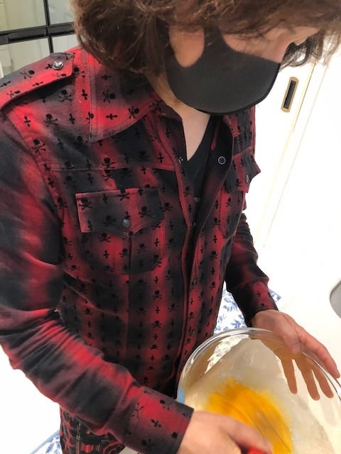 ダイアモンド☆ユカイ、妻に弟子入りしバナナケーキ作り「簡単じゃないか！！」