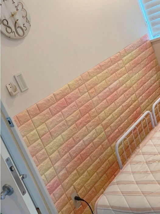 相沢まき、“殺風景”な寝室の壁をイメチェン「ジャスト1時間程で完成」