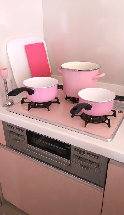 上原さくら、ピンクで統一したキッチンを公開「新製品じゃなくても全然構わない」