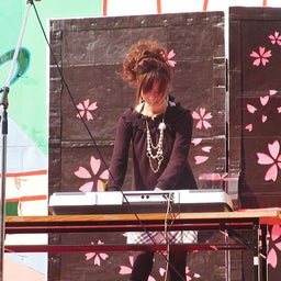 08Campus Queen3