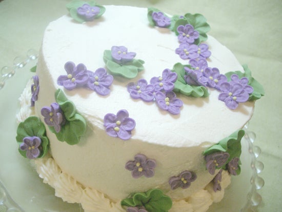 すみれの花のケーキ Avec Des Sucreries