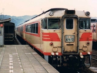 写真で綴る鉄道と旅の部屋「鉄旅フォト」-名鉄キハ8000系気動車「北アルプス」