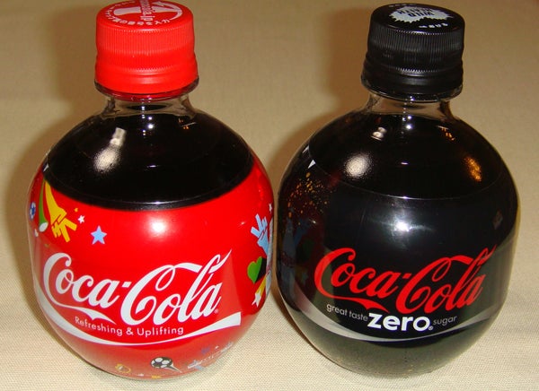 W杯を盛り上げる！ボール型ボトル コカ・コーラ | ☆Pure Life 