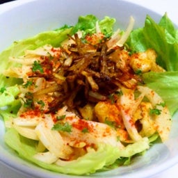 スパイシーチキンのサラダ