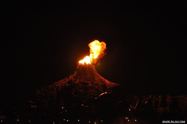 プロメテウス火山 噴火 ディズニーシー風景写真