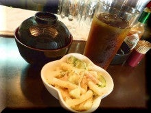 札幌にある不動産会社の経営企画室　カチョーのニチジョー-サラダ・味噌汁・ドリンク